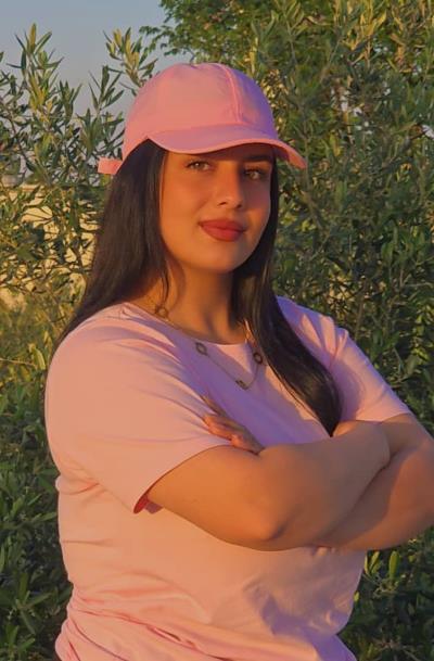 نغم عابدين